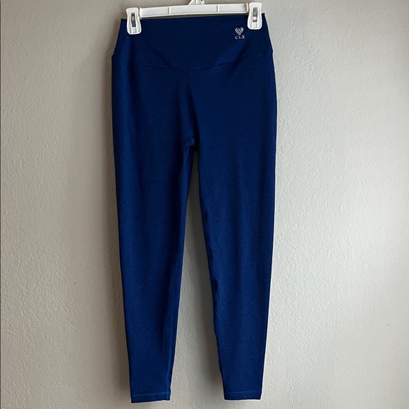 NWOT CLS  V Back Ruffle Pocket Leggings Solid High-Waisted in Size XL - Picture 2 of 12